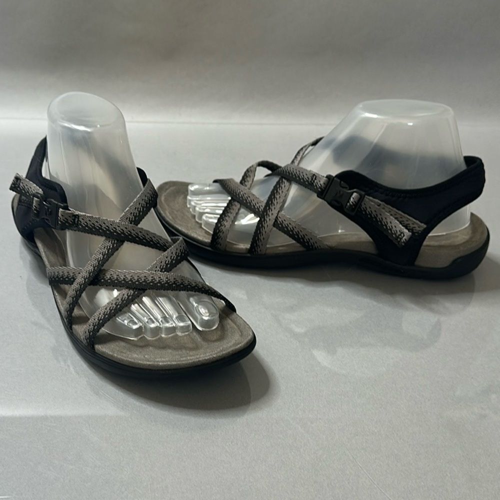 Merrell Women’s Strappy Comfort Sandals – Black/Charcoal
| size 9 | A-1642 - Picture 3 of 15